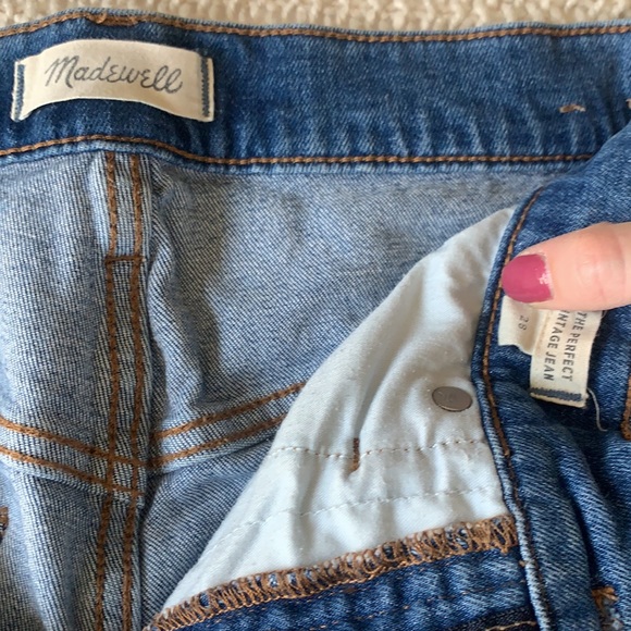 Madewell The Perfect Vintage Jean in Parnell Wash - Size 28 - Picture 6 of 6